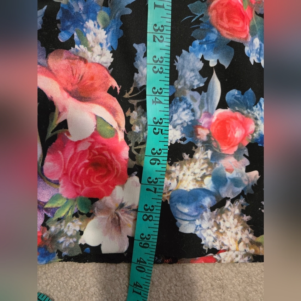 JOSEPH RIBKOFF Dark Floral and Lace Dress. Size 14 - Picture 13 of 13